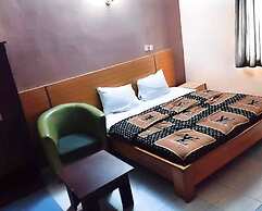 LEISURE SPRING HOTEL