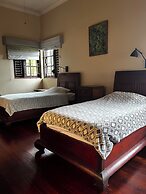 Breezin Villa in Deans