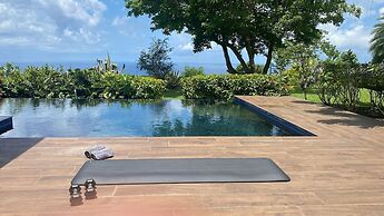 Breezin Villa in Deans