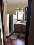 Breezin Villa in Deans