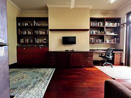 Breezin Villa in Deans