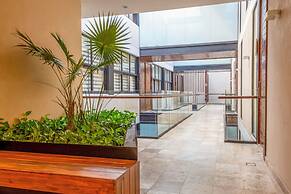 Exclusive 5th Ave Apt with Private Pool