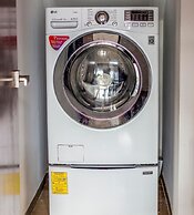 Exclusive 5th Ave Apt with Private Pool