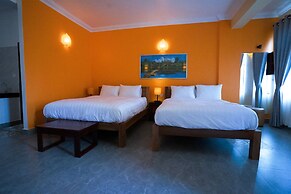 Daun Penh Palace Boutique