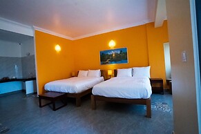 Daun Penh Palace Boutique