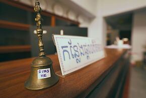 Daun Penh Palace Boutique