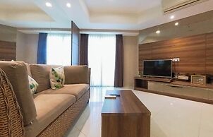 Comfy 2Br At The Mansion Kemayoran Apartment