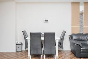 Stunning 2Br Apartment At The Mansion Kemayoran