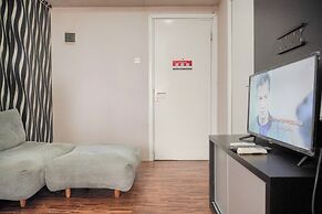 Pleasurable And Tidy 2Br Green Pramuka City Apartment