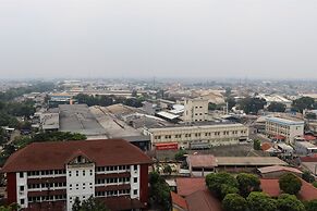 Modern And Nice Studio At Titanium Square Apartment