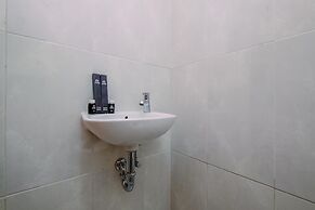 Comfy Studio At Evenciio Margonda Apartment