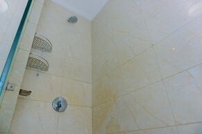 Spacious And Homey 2Br The Mansion Kemayoran Apartment Near Jiexpo