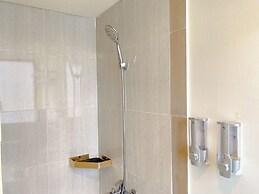 Homey 2Br At Meikarta Apartment