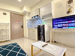 Homey 2Br At Meikarta Apartment