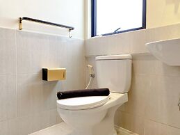 Homey 2Br At Meikarta Apartment