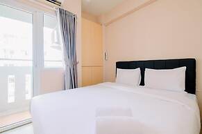 Best Homey And Cozy Studio (No Kitchen) At Green Pramuka City Apartmen