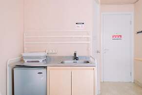 Best Homey And Cozy Studio (No Kitchen) At Green Pramuka City Apartmen