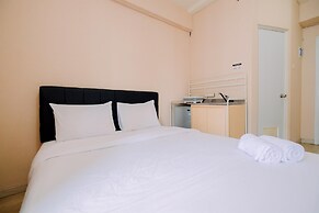 Best Homey And Cozy Studio (No Kitchen) At Green Pramuka City Apartmen