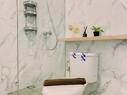 Modern Look 2Br Apartment At Anwa Residence