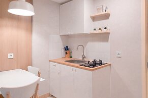 Comfort Living 2Br Apartment At M-Town Residence