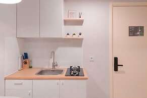 Comfort Living 2Br Apartment At M-Town Residence