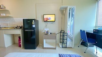 Homey And Best Place Studio Tifolia Apartment