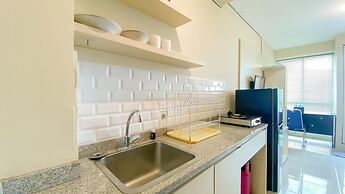 Homey And Best Place Studio Tifolia Apartment