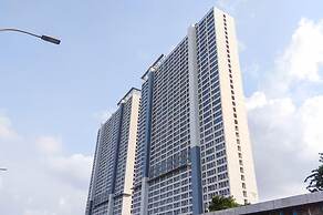 Good Place And Tidy Studio Tifolia Apartment