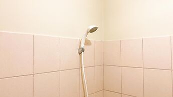 Good Place And Tidy Studio Tifolia Apartment