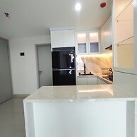 Modern And Comfortable Living At 2Br Grand Sungkono Lagoon Apartment