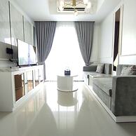 Modern And Comfortable Living At 2Br Grand Sungkono Lagoon Apartment