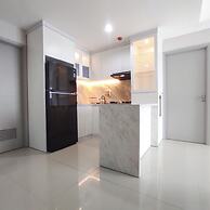 Modern And Comfortable Living At 2Br Grand Sungkono Lagoon Apartment