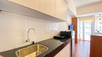 Comfy And Good Studio Apartment At Tokyo Riverside Pik 2