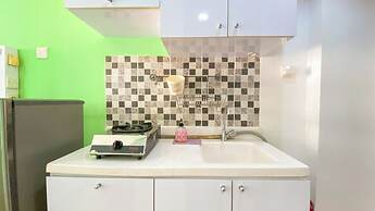 Good And Homey Studio At Belmont Residence Puri Apartment