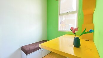 Good And Homey Studio At Belmont Residence Puri Apartment