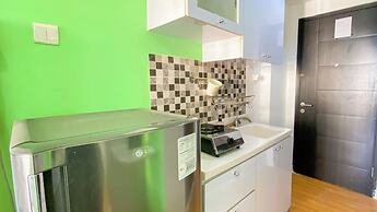 Good And Homey Studio At Belmont Residence Puri Apartment