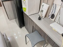 Good And Warm Studio At Transpark Juanda Bekasi Timur Apartment