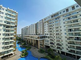 Minimalist 2Br With Pool View At Gateway Pasteur Apartent