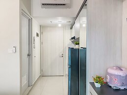 Best Place And Restful Studio At Apartment Springlake Summarecon Bekas