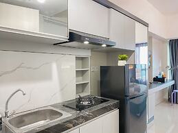 Best Place And Restful Studio At Apartment Springlake Summarecon Bekas