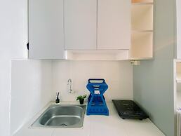 Warm And Simply Studio Gunung Putri Square Apartment