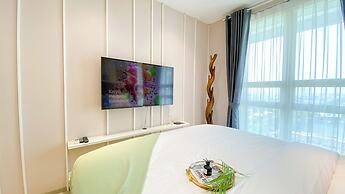 Fancy And Nice 1Br At Citralake Suites Apartment
