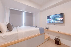 Best Place And Elegant Studio Collins Boulevard Apartment