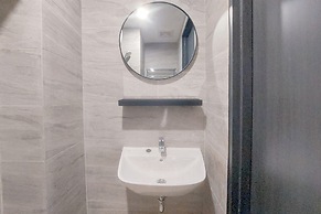 Best Place And Elegant Studio Collins Boulevard Apartment