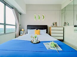 Restful And Minimalist Studio Springlake Summarecon Bekasi Apartment