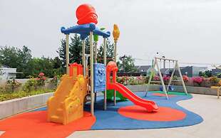 Best Deal And Restful Studio At Amazana Serpong Apartment