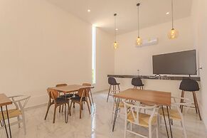 Stylish Condo with Premium Amenities