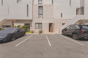 Stylish Condo with Premium Amenities