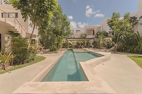 Stylish Condo with Premium Amenities