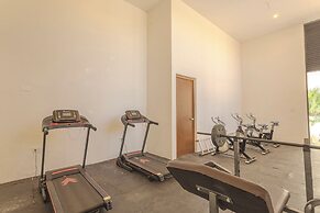 Stylish Condo with Premium Amenities